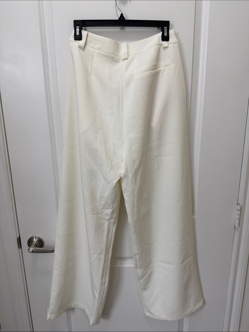 Olivaceous Wide-Leg Cream Trousers with Pleated Front - Picture 3 of 6